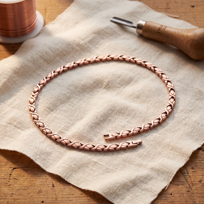 Della's Cedar Copper Necklace