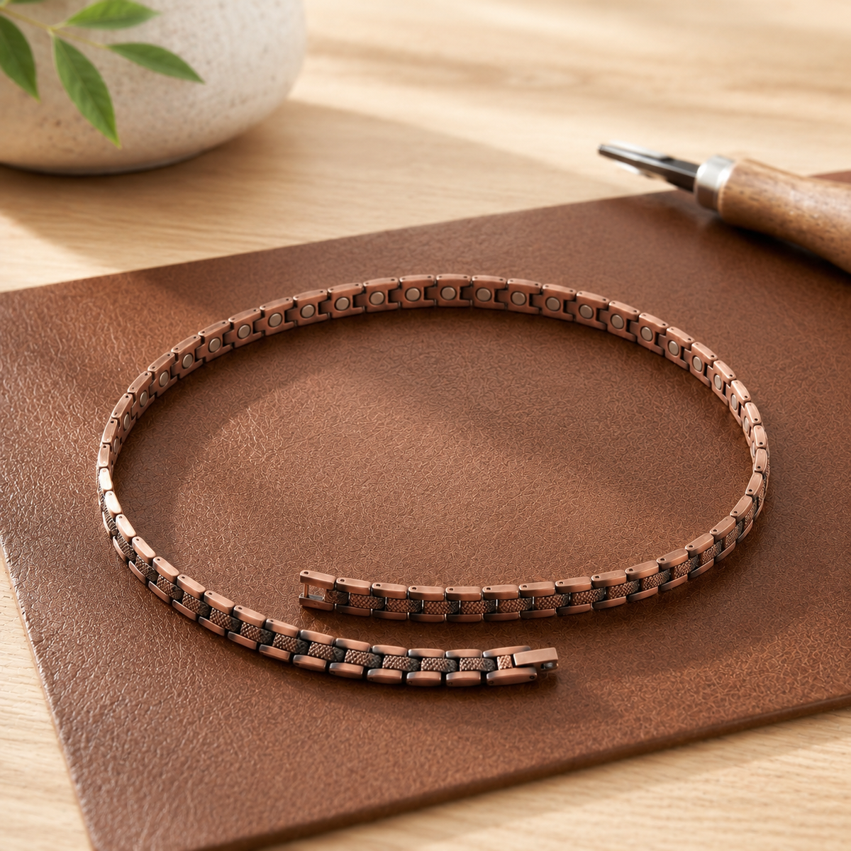 Della's Twist Copper Necklace