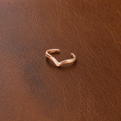 Della's Notch Copper Toe Ring