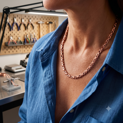 Della's Pine Copper Necklace